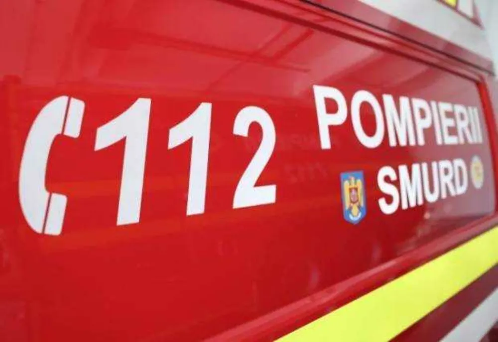 GRAV ACCIDENT FEROVIAR ÎN IAȘI: FEMEIE TRANSPORTATĂ LA SPITAL ÎN STARE CRITICĂ