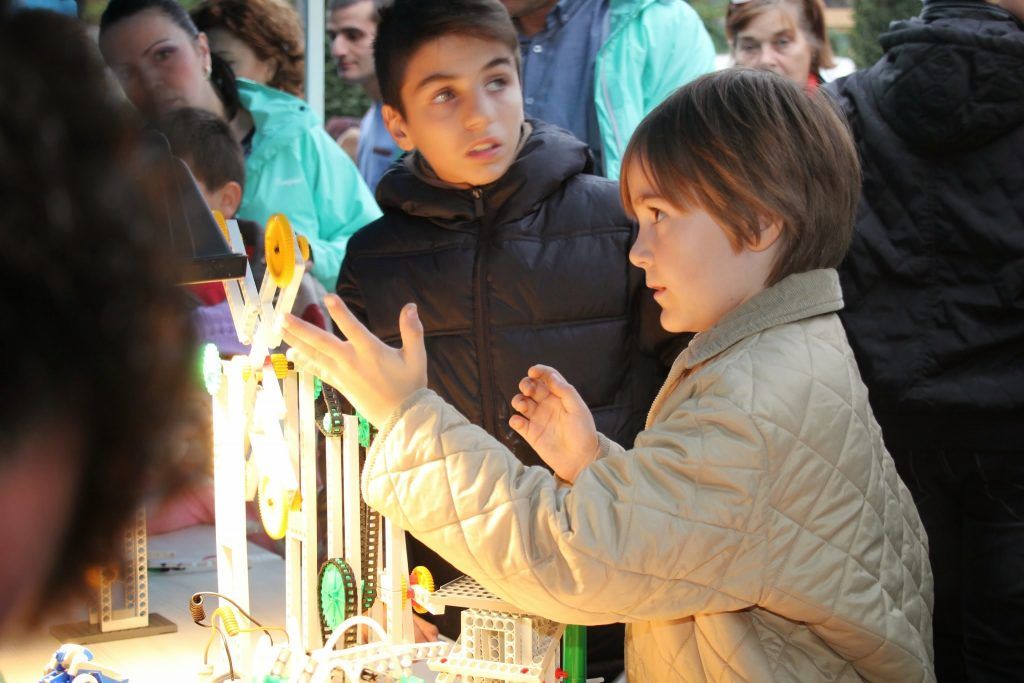 noaptea_lego-1024x683