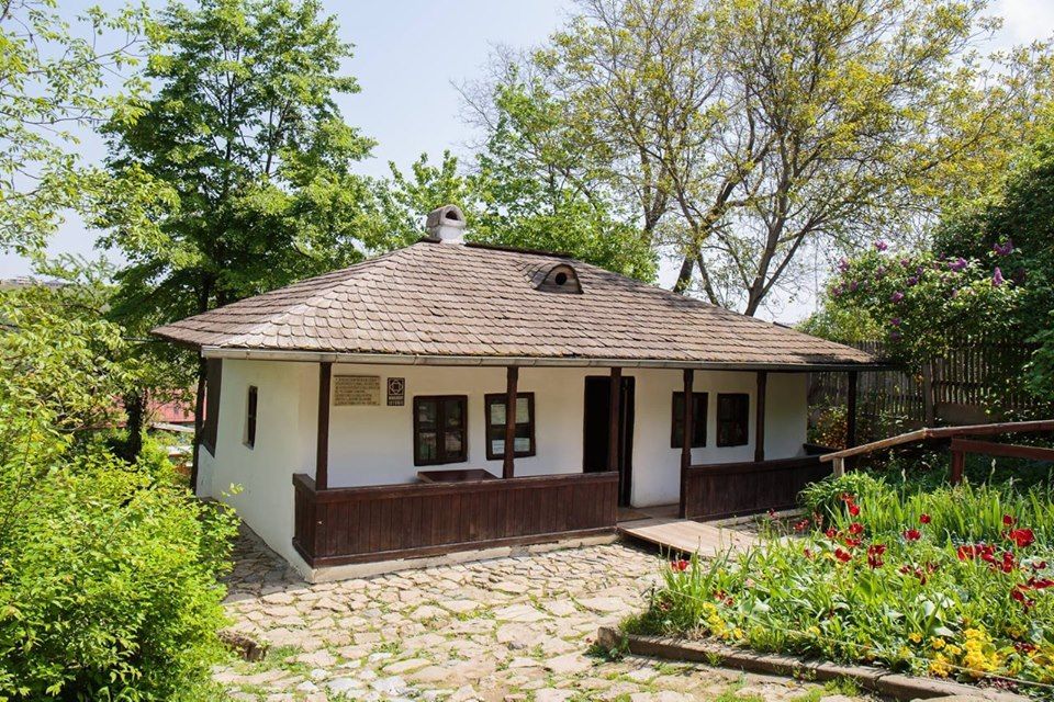 72379010_1105466269793765_906611044351213568_n