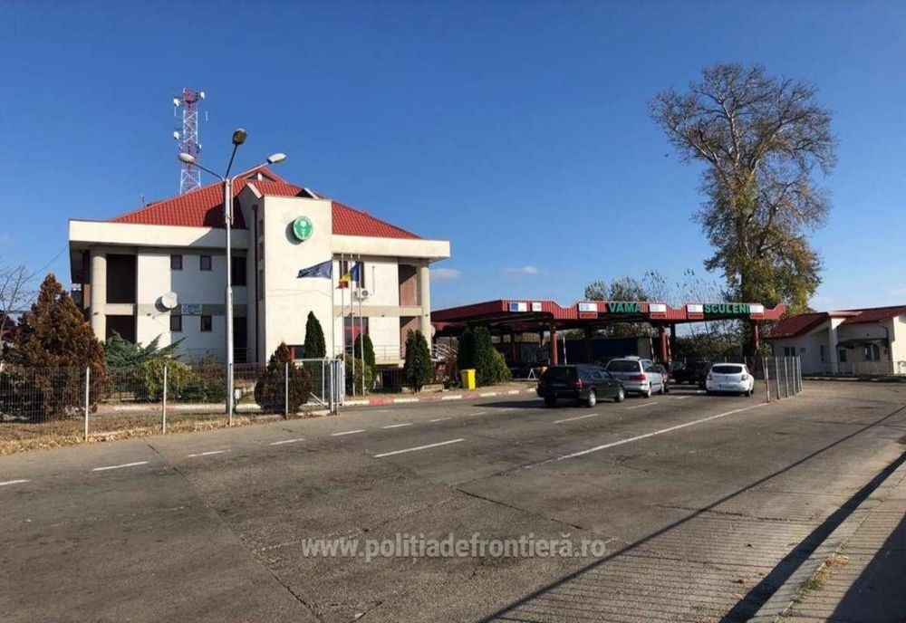 FOTO: A vrut să treacă graniţa cu o maşină radiată din circulaţie! 