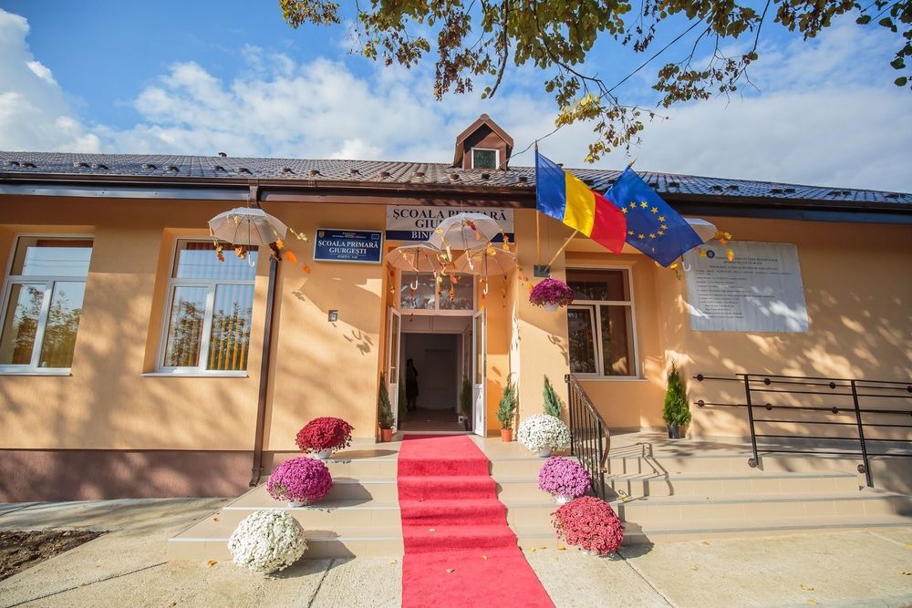 Școală nouă pentru copiii din Costești