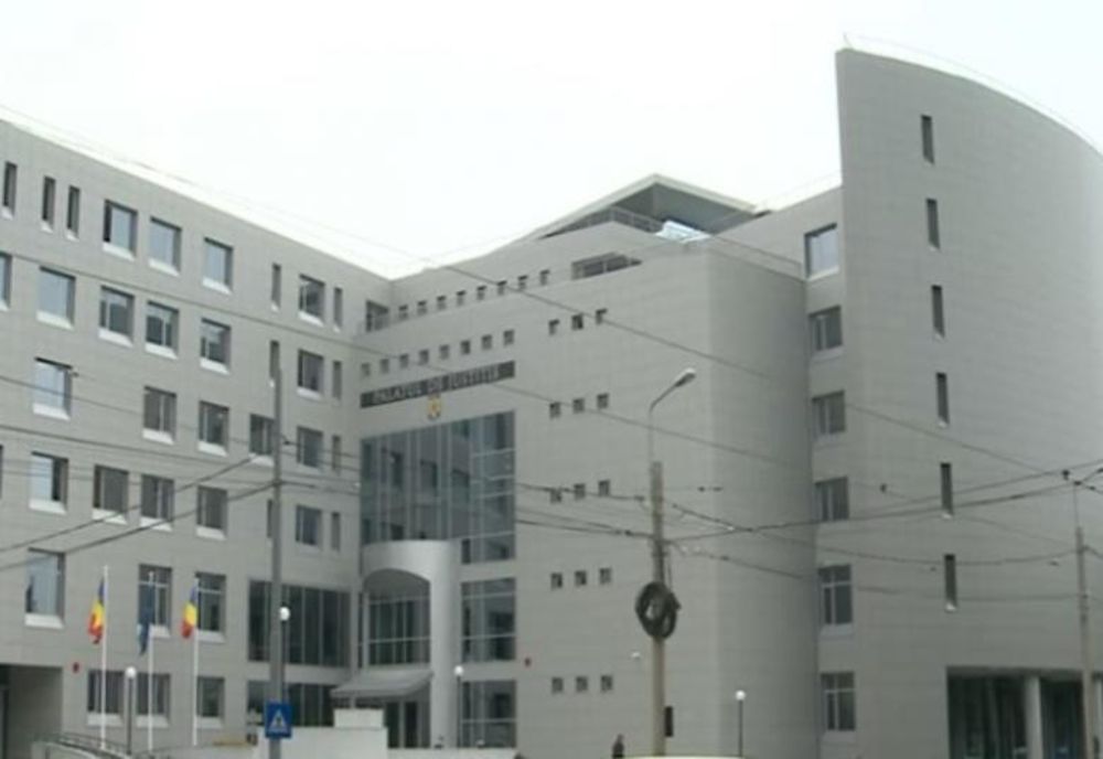 Grefierii și arhivarii ieșeni pot sta liniștiți: a fost semnat contractul colectiv de muncă! 