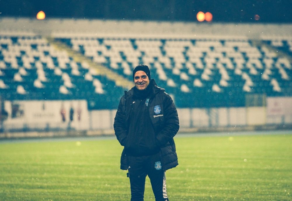 Batjocură pe nervii ieşenilor: o nouă înfrângere pentru Poli Iaşi! "Tehnicianul" Mihai Teja a băgat fundaşi pe teren la 1-2! 