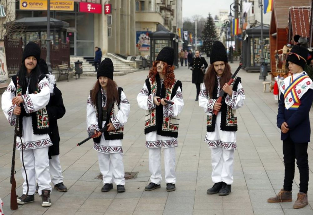 Festivalul folcloric internațional „Datini și obiceiuri de iarnă”, la Iași