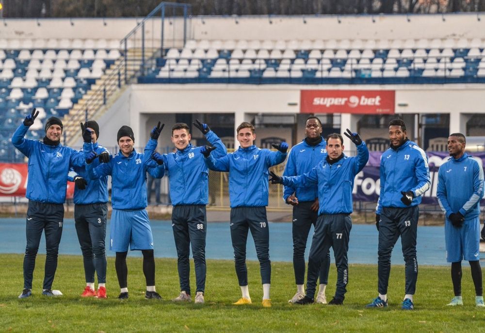 Mircea Rednic a stabilit lotul care pleacă în cantonament în Antalya. A renuța la 11 jucători