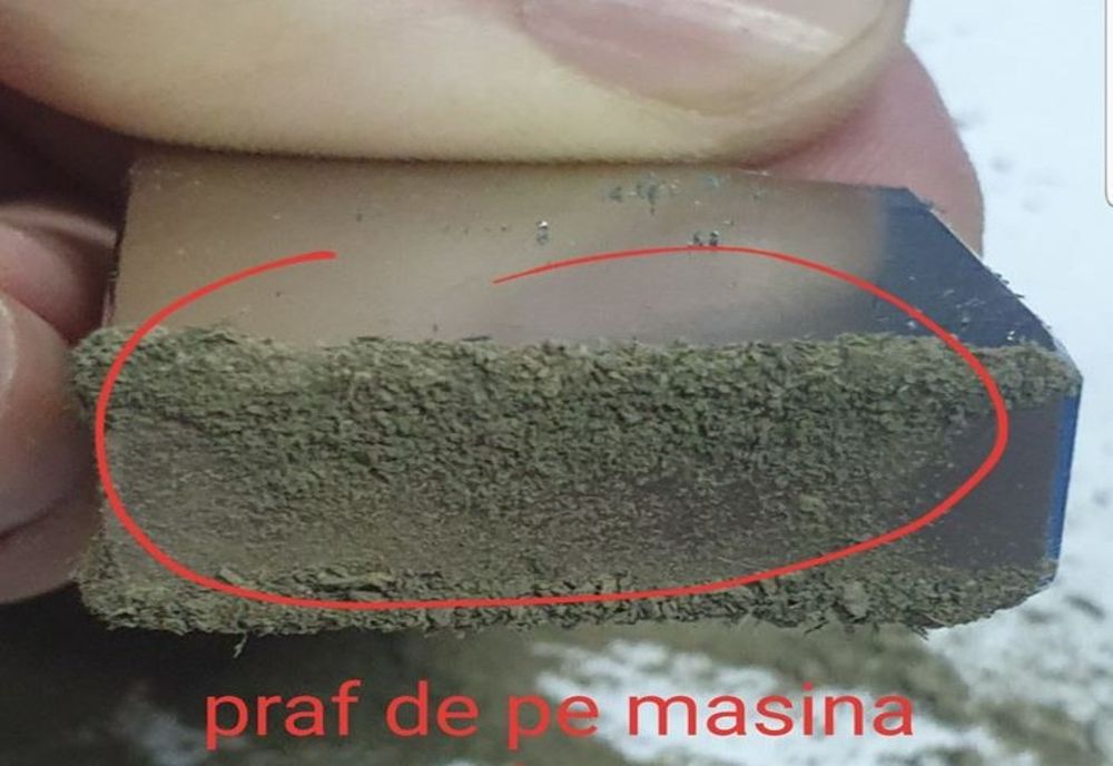 Străzile ieșene, date cu soluții care țin praful lipit de asfalt. Silviu Gurlui avertizează că aceste soluții sunt nocive! - FOTO