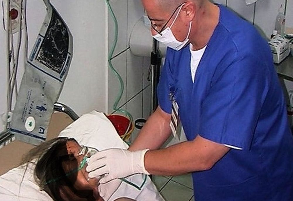 Avertismentul medicului Tudor Ciuhodaru: „Transmiterea coronavirusului, pe cale aeriană. E sufucient să vorbești, să tușești sau să strănuți"