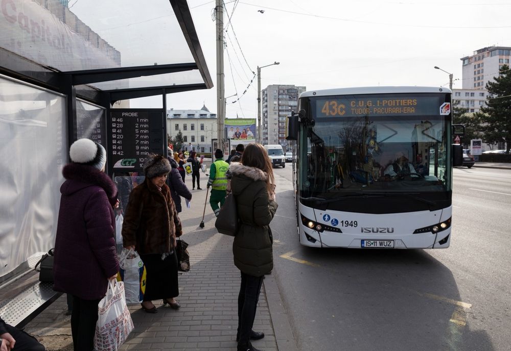 CTP Iași anunță montarea primelor panouri cu timpi de aşteptare în staţii