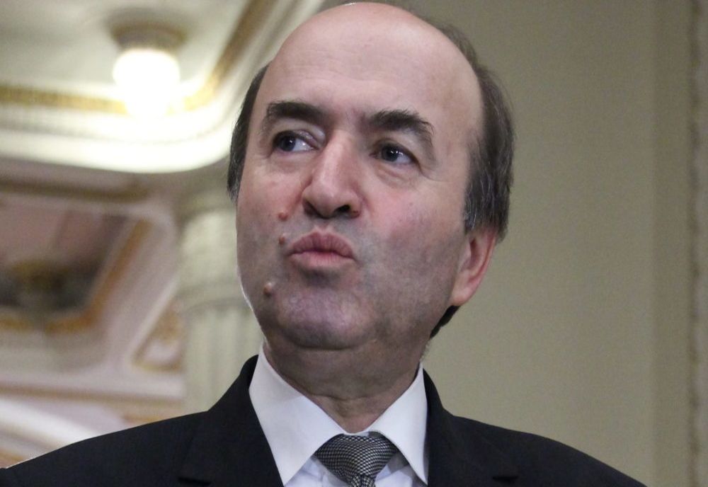 Scandal la Universitatea „Al. I. Cuza“ Iași! Tudorel Toader, acuzat de Liga  Studenților că alegerile se fac fără dezbateri prealabile