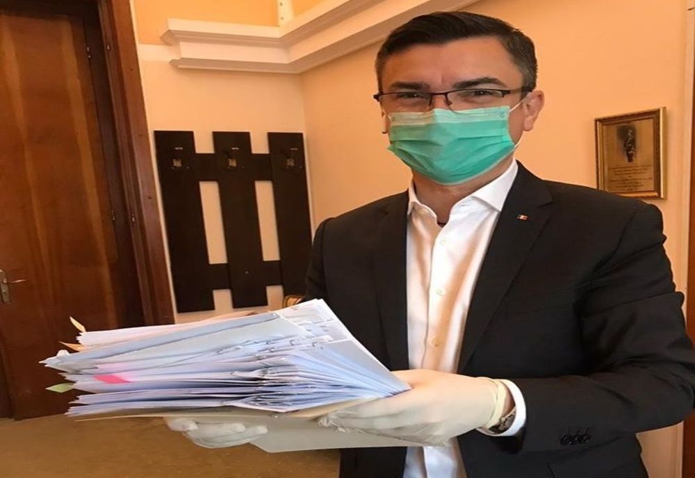 Explicații halucinante ale primarului Mihai Chirica pentru efectuarea testului coronavirus: „Atribuțiile oficiale presupun interacțiune cu foarte multe persoane!“