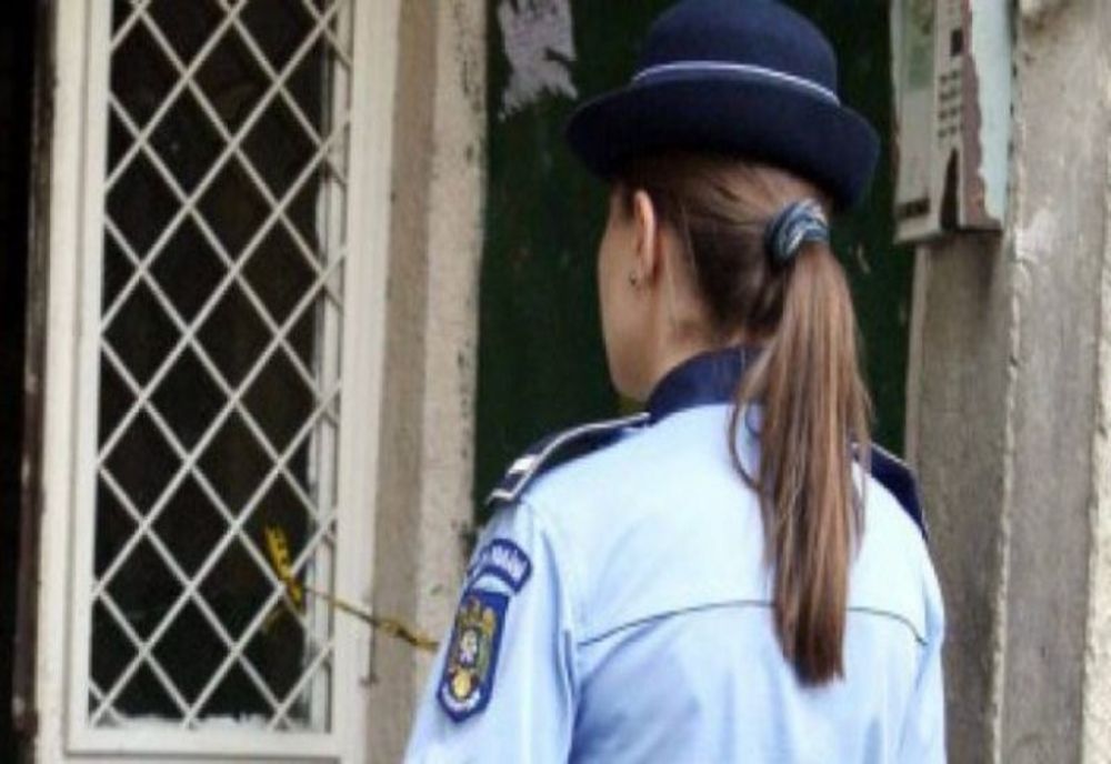 La un pas de tragedie la Iași! A încercat să se sinucidă, dar a fost salvat o polițistă și de o jandarmeriță