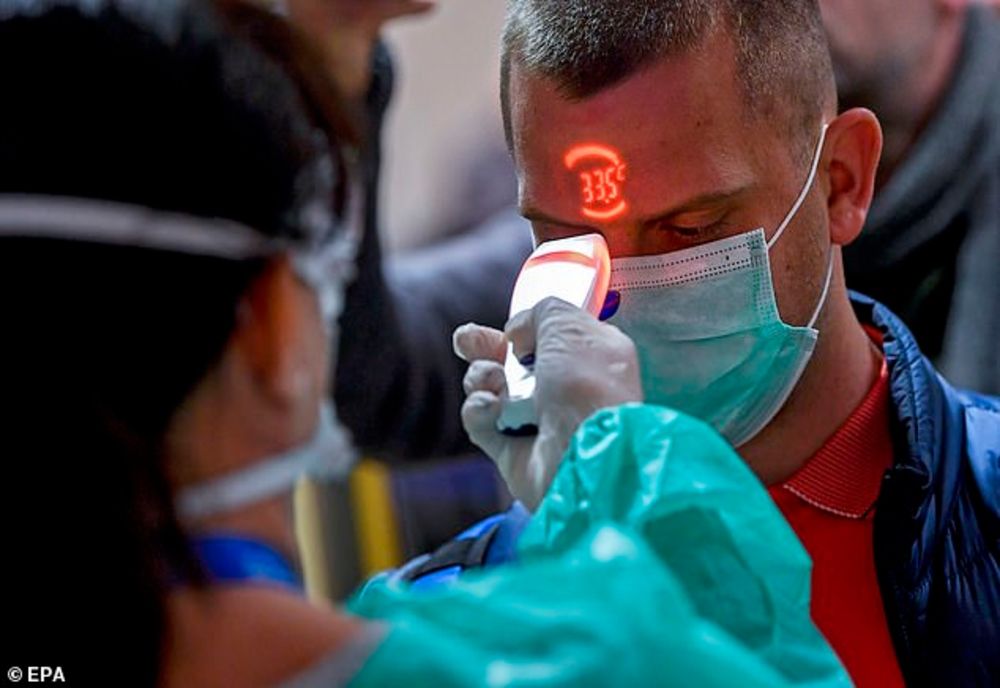 Puncte de verificare a temperaturii călătorilor: Ai febră, nu urci în autobuz sau tramvai!