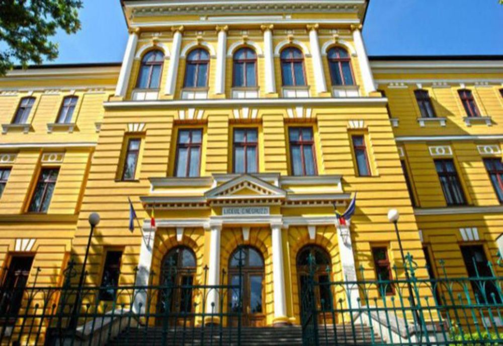 Bătaie pe locurile de clasa a V-a la cele mai mari licee din Iași