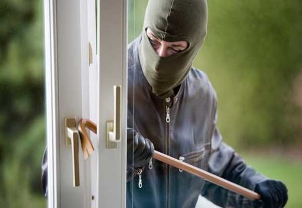 Doi hoți mai puțin în Iași. Aceștia au fost reținuți de polițiști