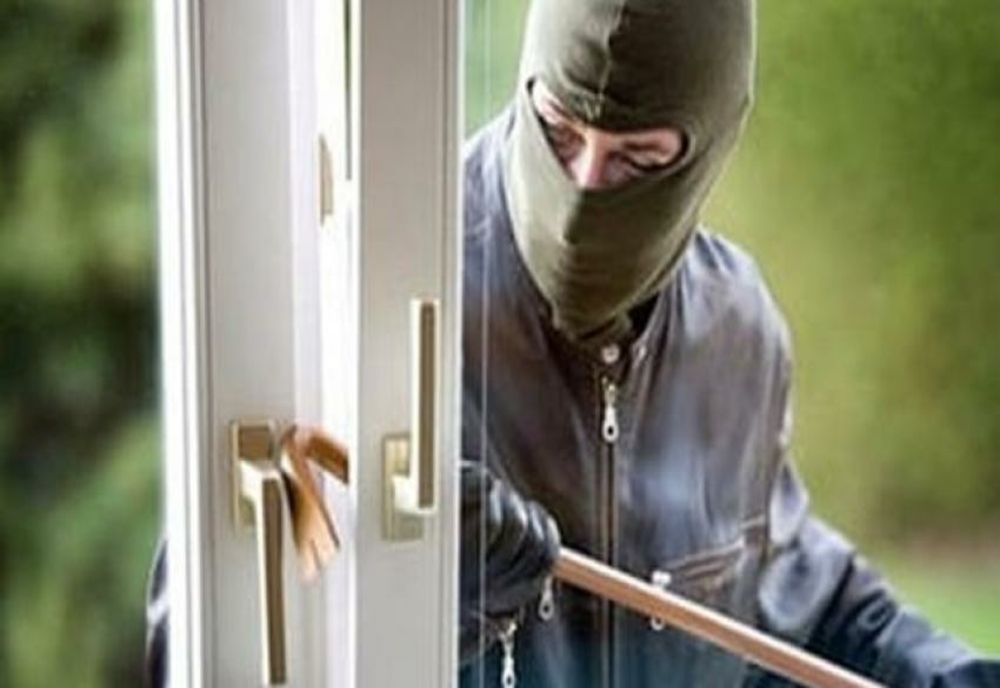 A furat 1.800 de lei de la un bătrân și a fost iertat de acesta