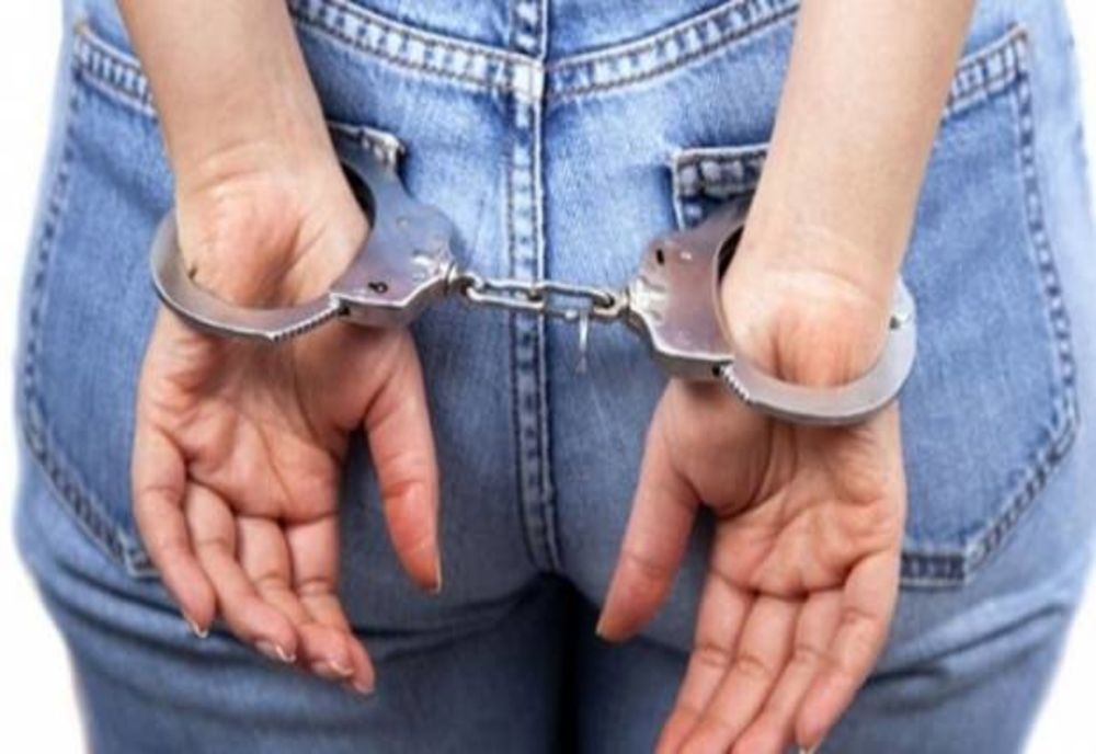 Două ieșence, reținute de polițștii mureșeni! Au fost prinse la furat într-o alimentară