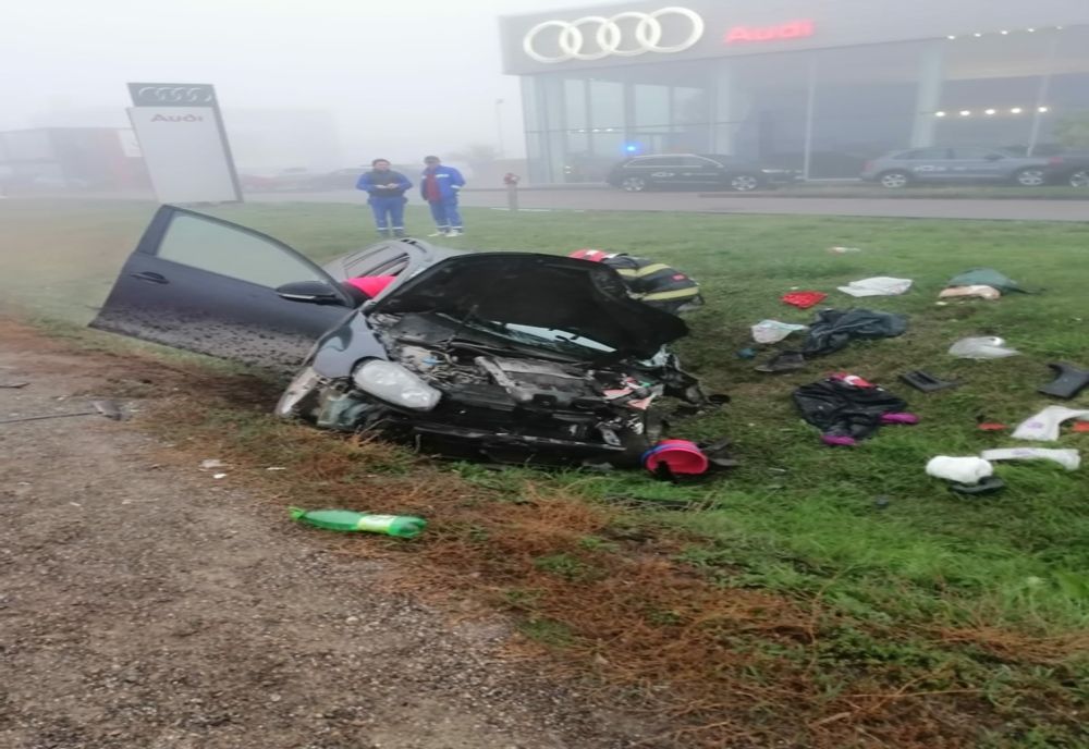 Accident în Lețcani. Trei victime dintre care una încarcerată (FOTO)