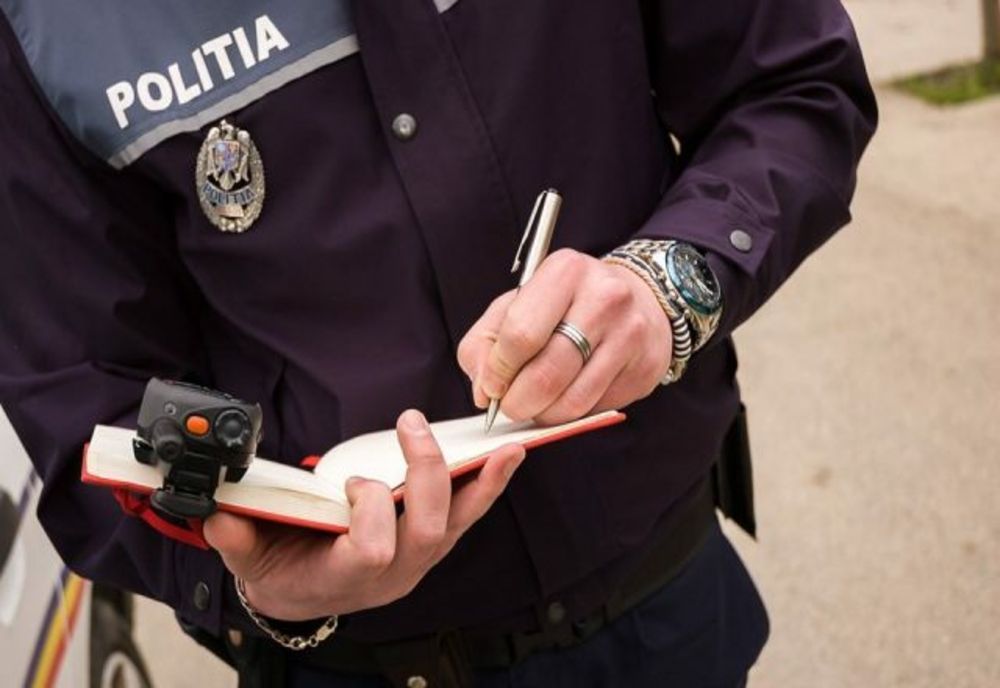 Polițiștii au întrerupt o petrecere care sfida restricțiile