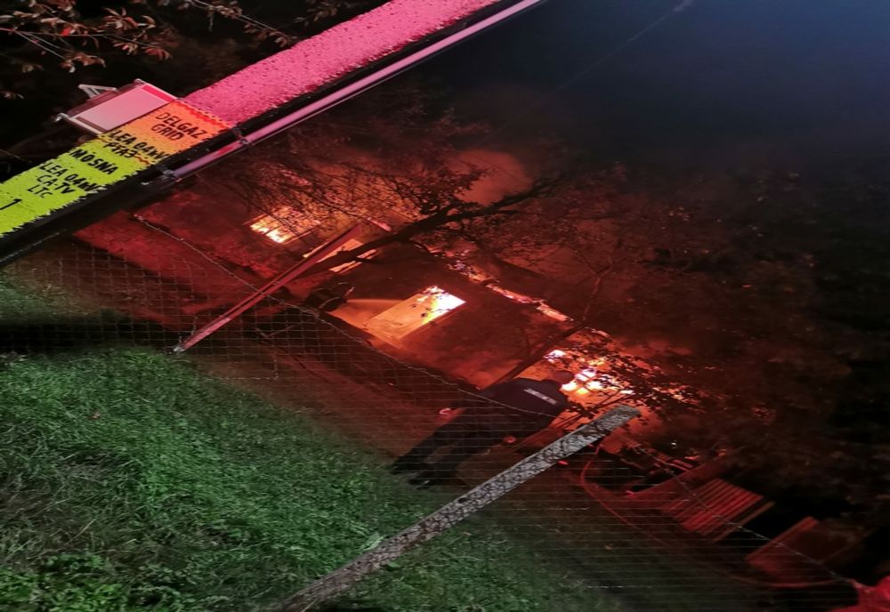 Un bărbat de 40 de ani a murit ars de viu în propria casă