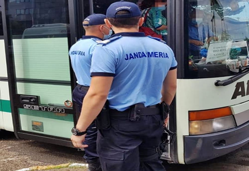 800 de persoane legitimate într-o singură zi , în Iași