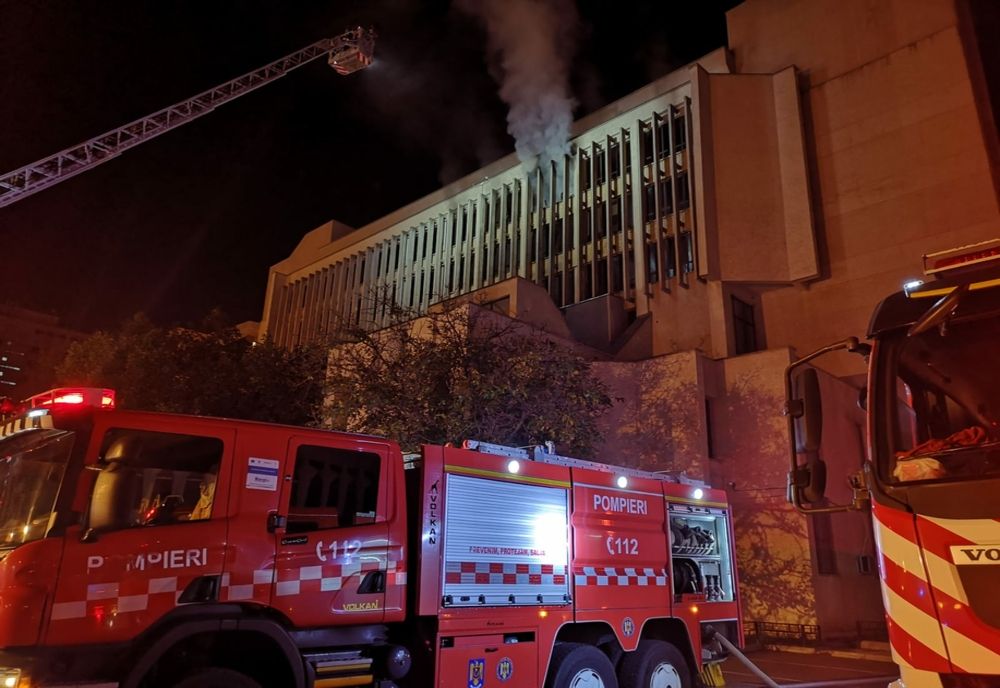Incendiu puternic la Judecătoria Iași
