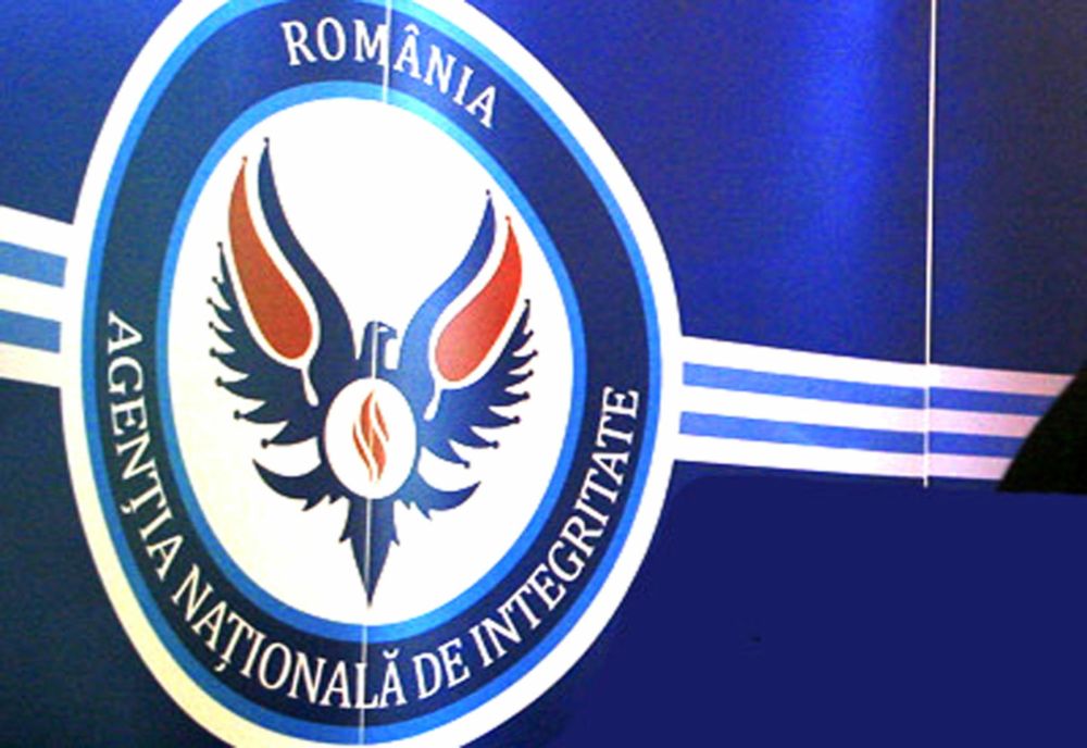 Directorul școlii din Dolhești, în conflict de interese și cu dosar penal