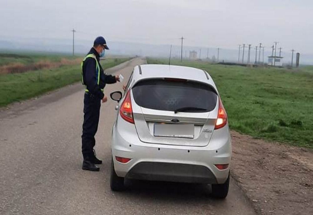 Tânără cercetată pentru conducerea unui autovehicul fără permis