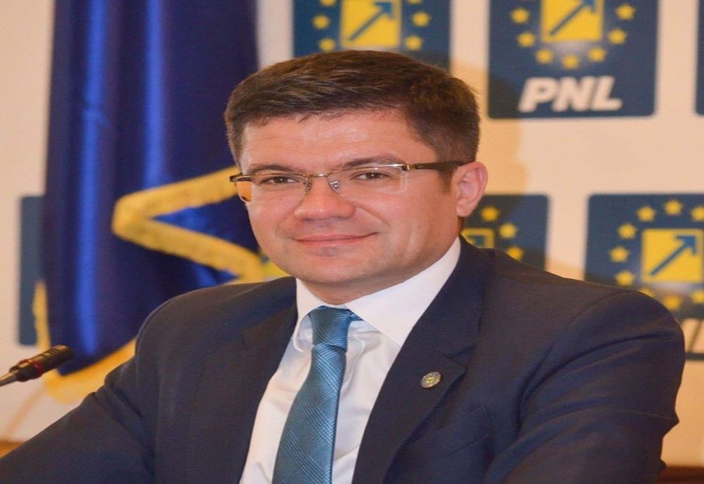 Costel Alexe, preşedintele CJ Iaşi, inculpat şi plasat sub control judiciar de DNA