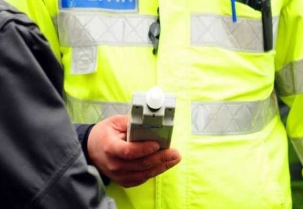 Bărbat din Iaşi, cu alcoolemie record, prins de poliţiştii din Floreşti