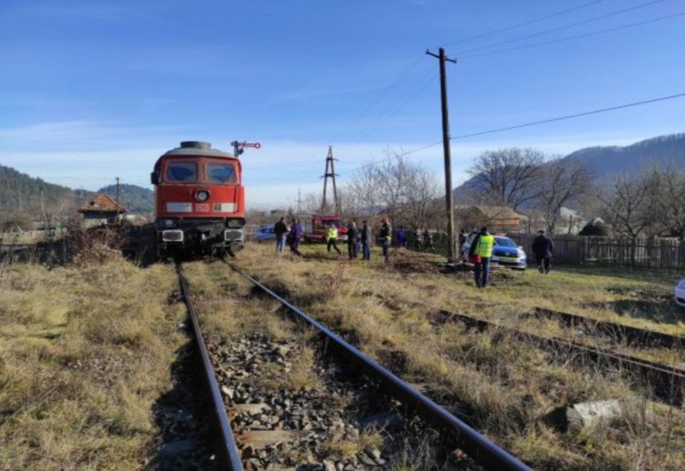 Accident feroviar grav în judeţul Iaşi! O femeie a murit după ce a fost izbită de tren  