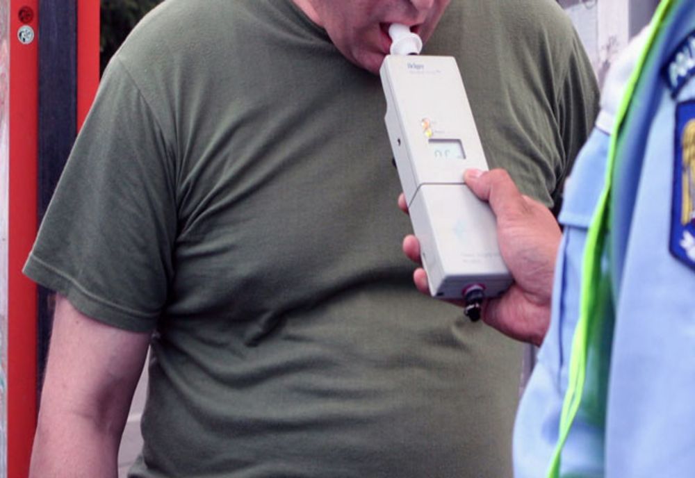 Șoferul de autobuz beat, care a băgat o adolescentă în comă, a fost lăsat LIBER