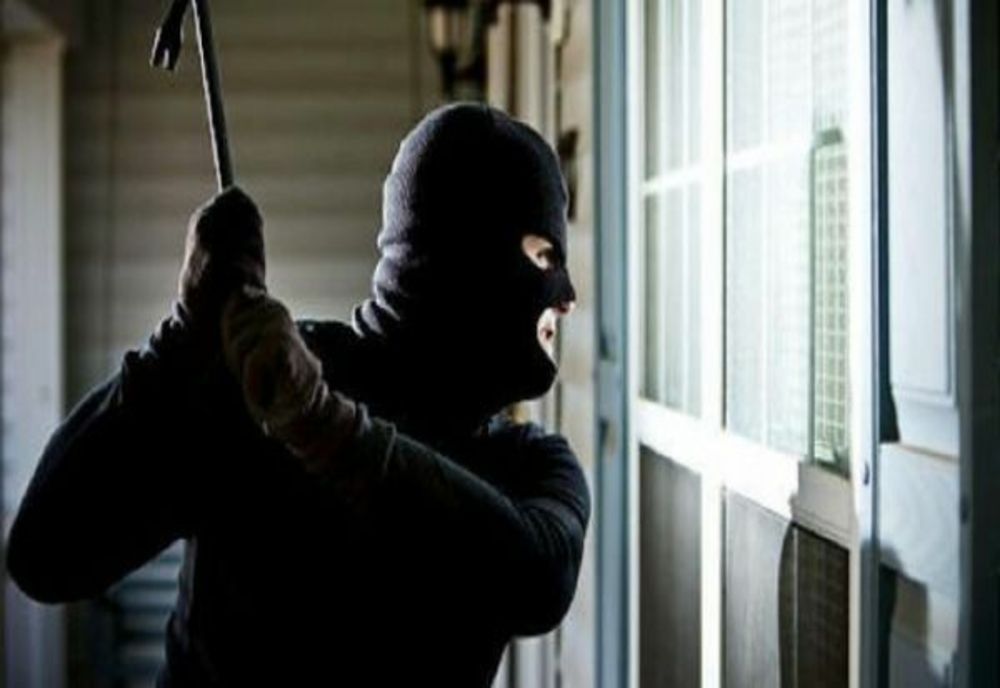 Au spart un magazin din Ungheni după de au dezactivat sistemul de supraveghere video