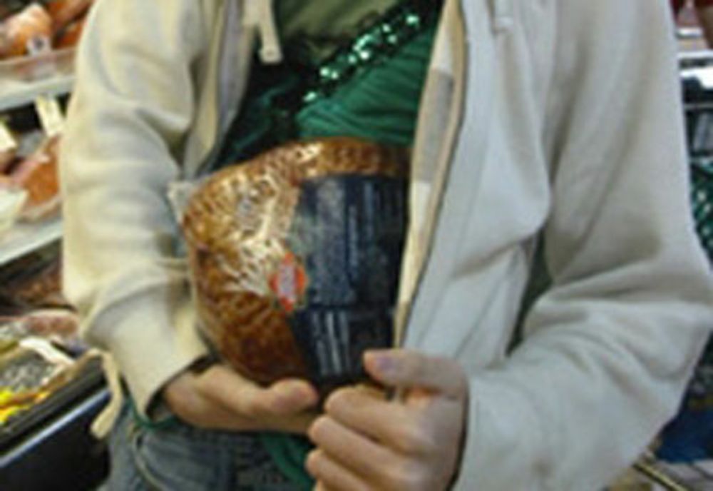 Furt cu repetiție dintr-un magazin din Iași