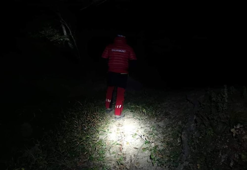 Ieșeancă, coborâtă de salvamontişti de pe Ceahlău. Femeia avea probleme medicale