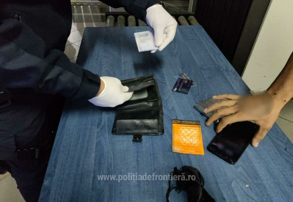 Documente false ce trebuiau să ajungă în Olanda, descoperite la Sculeni