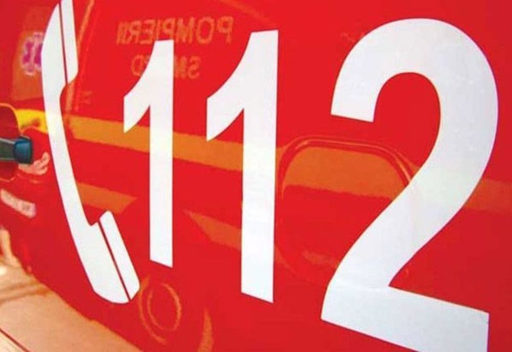 Un copil a făcut atac de panică după ce a rămas blocat într-un autoturism