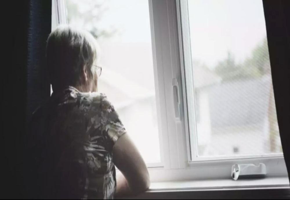 DRAMA bunicilor României, ostatici ai singurătății. Cât de greu trăiesc bătrânii, izolați, în case - Reportaj tulburător