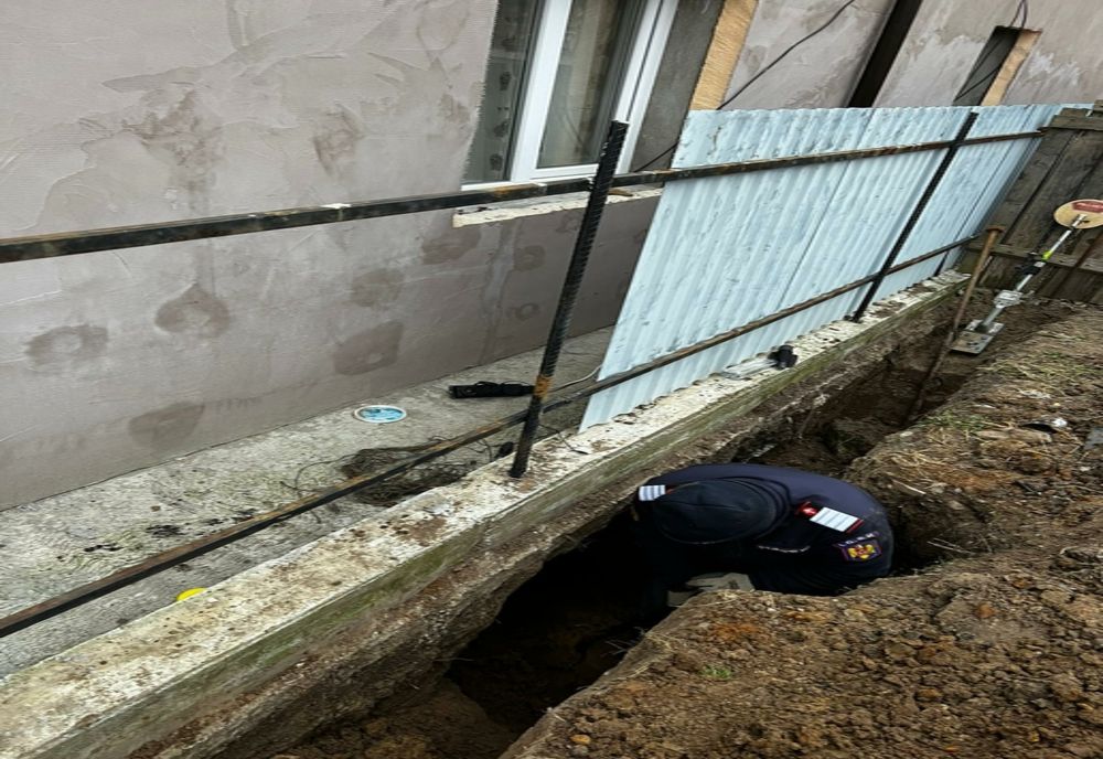 13 persoane evacuate din cauza unor proiectile găsite la fundația unui gard