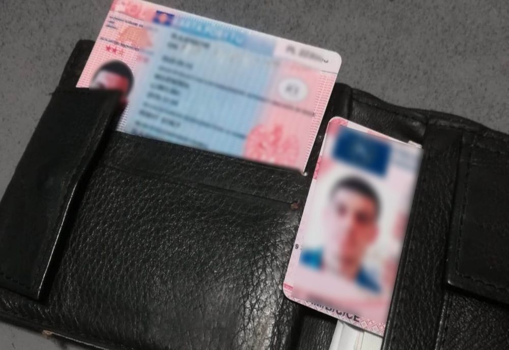 Documente false descoperite de poliţiştii de frontieră ieşeni