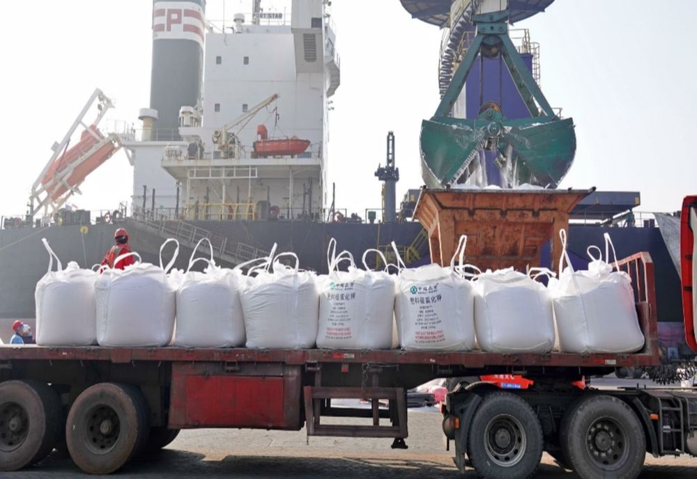 Ucraina interzice exporturile de îngrășăminte