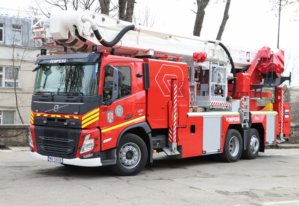 Două autospeciale noi au intrat în dotarea ISU Iași