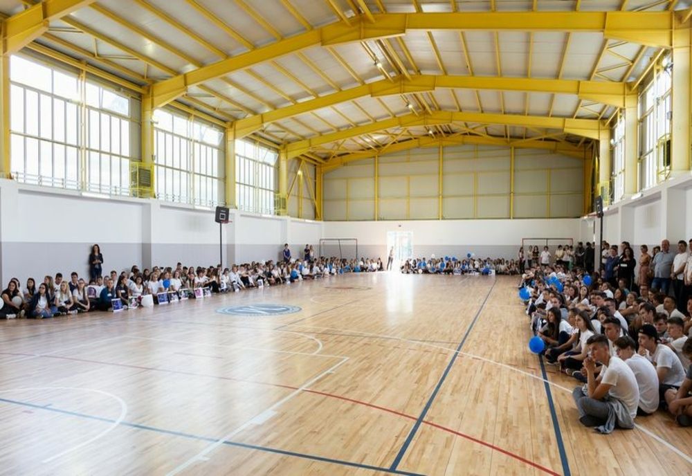 Elevii Școlii Gimnaziale „Otilia Cazimir” vor avea o sală de sport nouă