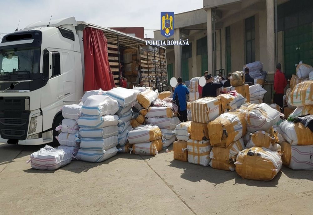 TIR din Turcia, plin cu produse FAKE! Unde le transporta