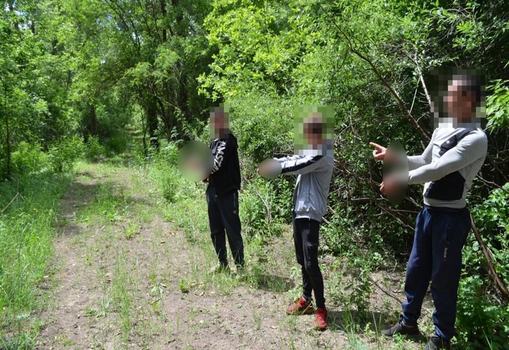 Cetăţeni moldoveni depistaţi în tentativă de trecere ilegală a frontierei de stat