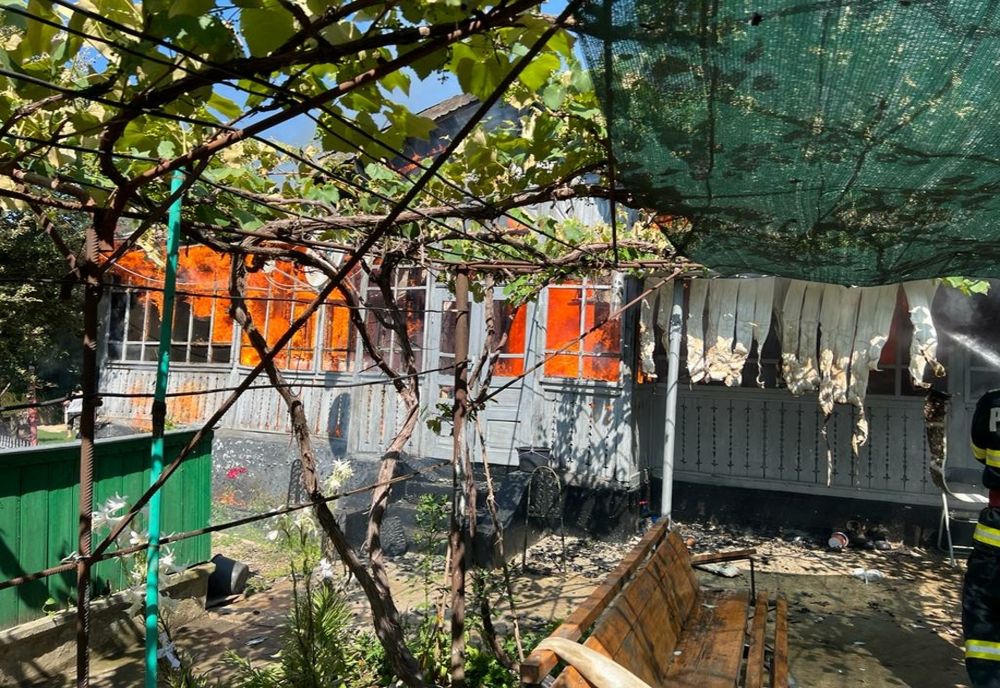 Incendiu violent în Cotnari