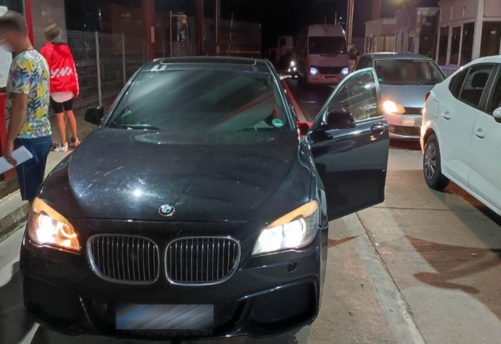 Autoturism furat din Germania, depistat la Sculeni