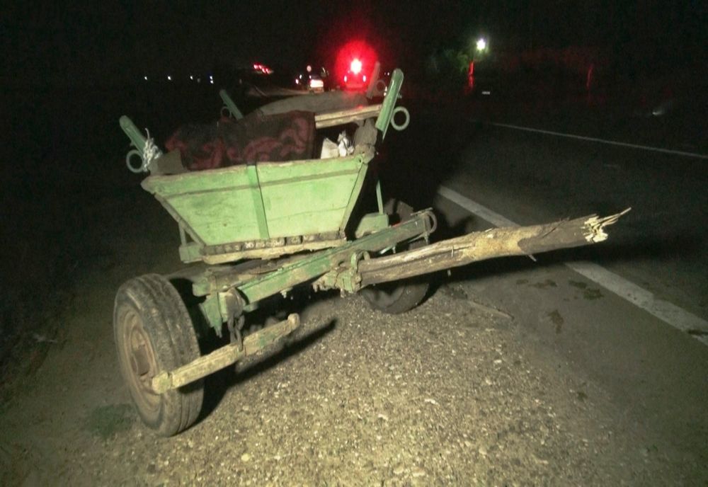 Căruță spulberată de o autoutilitară pe raza comunei Scheia