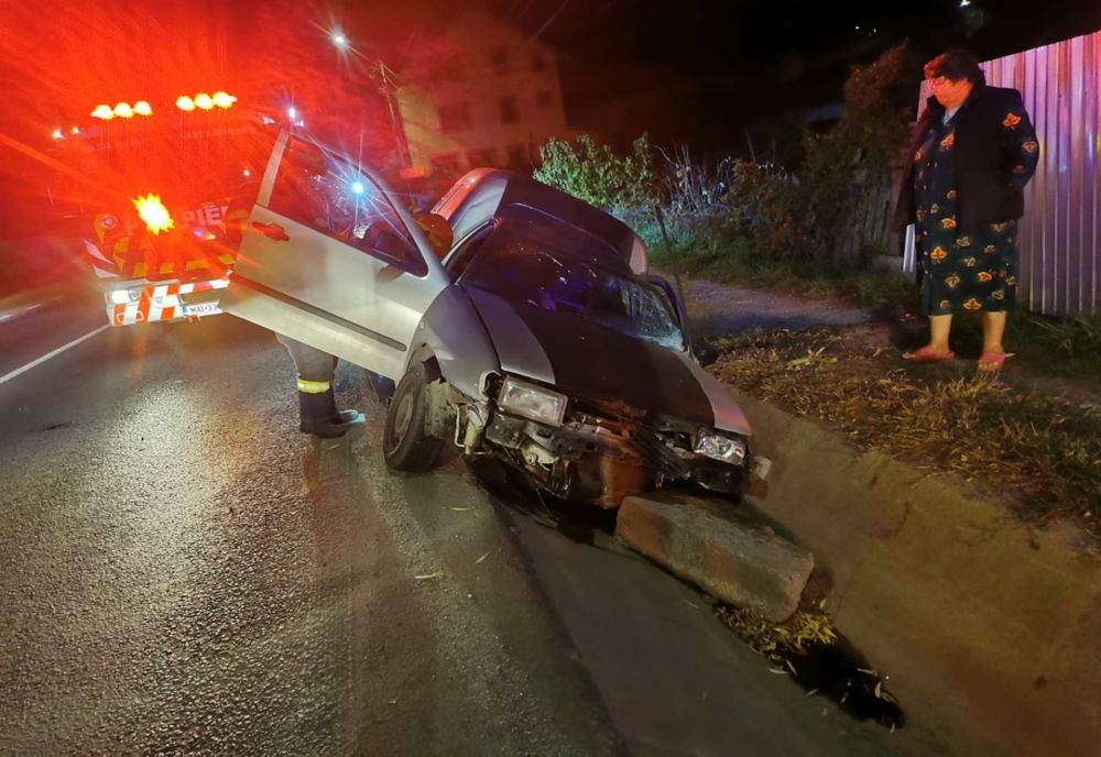 Un autoturism a intrat într-un șanț, noaptea trecută, la Horpaz