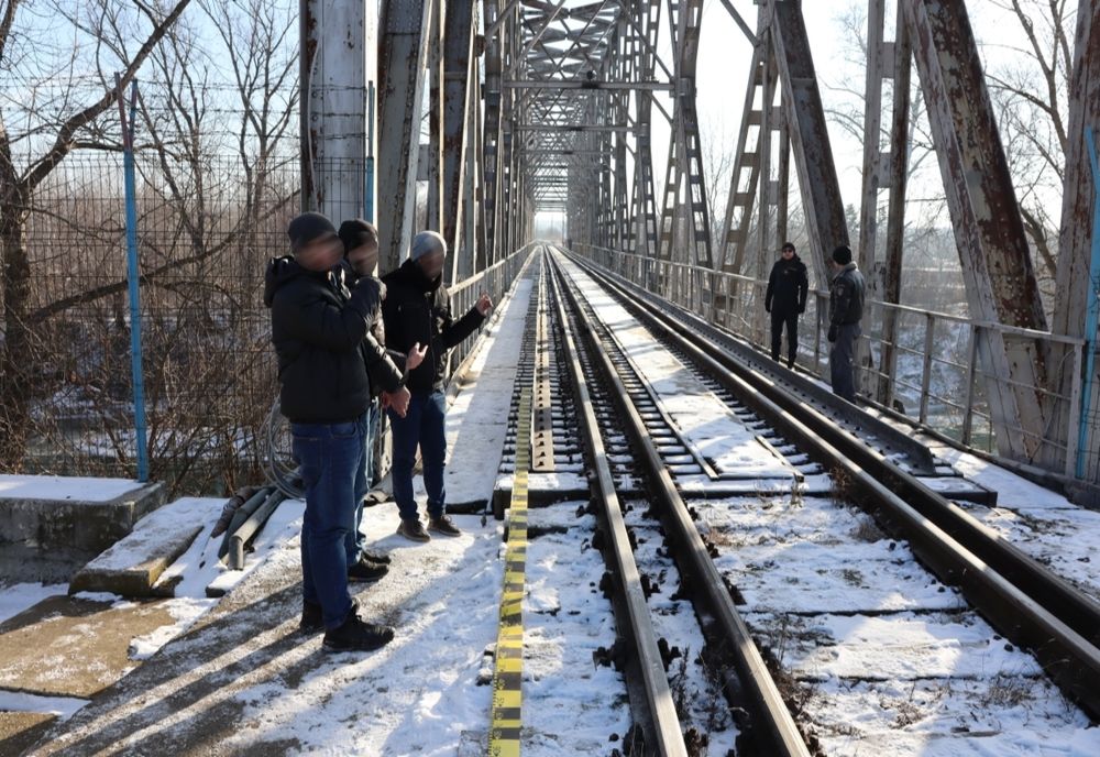Cetăţeni străini depistaţi de poliţiştii de frontieră ieşeni în cooperare cu omologii din Republica Moldova