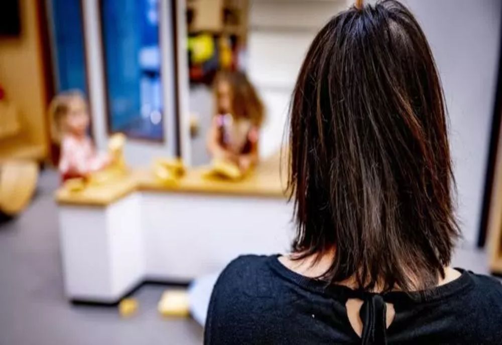 Despăgubiri record pentru o profesoară din Iași, hărțuită de colegi. I se va plăti un an și jumătate de zile de concediu